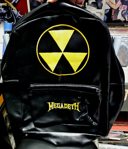 Mochila Rock Megadeth Cuero Bordada Bolsillo Exc Metal Rock 