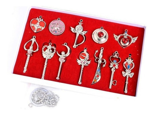 Imagen 1 de 10 de Conjunto De Collar De Arma De Sailor Moon Charm Plata