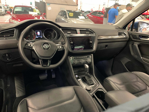 Imagen 9 de 15 de Volkswagen Tiguan 2.0 Highline Aut Ac 7 Pasjs 2018