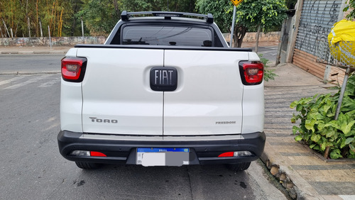 Fiat Toro 1.8 16v Freedom Flex 4x2 Aut. 4p 1727 mm