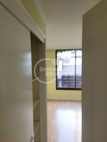 Departamento En Arriendo De 2 Dorm. En Santiago