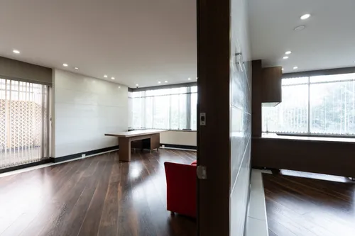Oficina En Arriendo/venta En Chico Norte. Cod A1105065