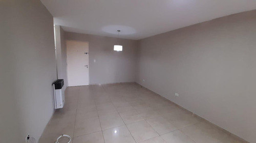Departamento Con Cochera En Alquiler | 1 Dormitorio | Balcon