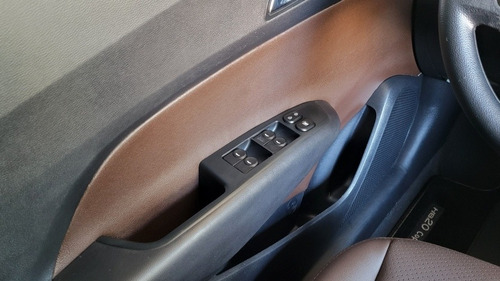 Imagem 9 de 15 de Hyundai Hb20 2014 1.6 Comfort Flex 5p