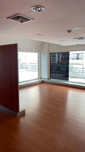 Yuraima Segura Vende Local Comercial C.c. La Galería Urb. Camoruco Valencia Estado Carabobo