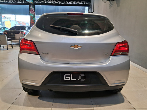 Chevrolet Onix ONIX 1.0 MT LT