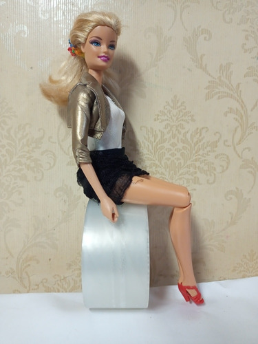 Boneca Barbie Articulada Usada (Usado)