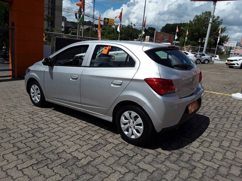 Chevrolet Onix 1.0 Mpfi Lt 8v Flex 4p Manual