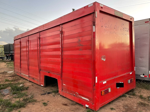 Bau Furgao Para Transporte De Bebidas