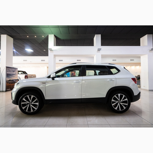 Imagen 5 de 16 de Volkswagen Taos Highline 250 Tsi At My23 0km #17