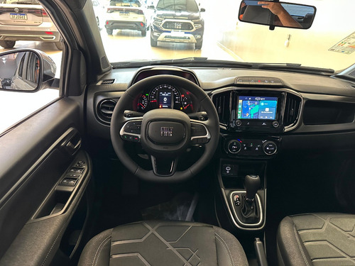 Fiat Strada 1.3 Volcano Cab. Dupla 16v Flex 4p