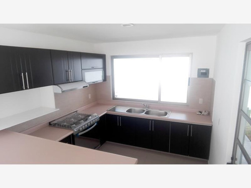Imagen 2 de 12 de Casa Sola En Venta Salida A La Cdmx, San Antonio. Casa En Privada
