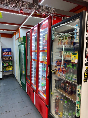 Imagen 2 de 7 de Excelente Maxikiosko Sobre Avenida Corrientes, A Metros Movistar Arena, Parada De Colectivo En La Puerta