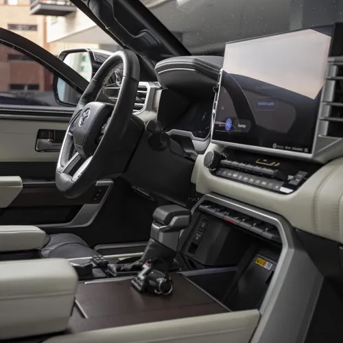 Toyota Sequoia Capstone 3.4 B2+ 2024