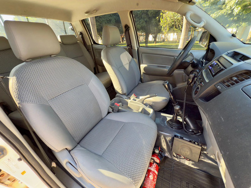 Toyota Hilux 2.5 Cab. Dupla 4x4 4p