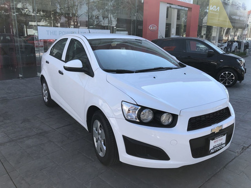 Imagen 1 de 15 de Chevrolet Sonic 4 Puertas
