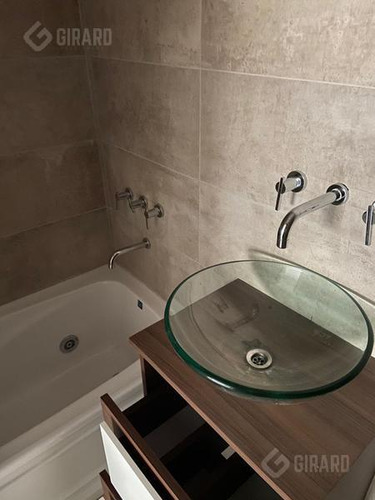 Departamento En Venta De 3 Amb A Estrenar Con Cochera, Zona Plaza Mitre.