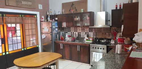 Impecable Casa Pellegrini 1567 Burzaco