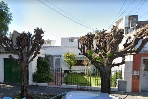 Imagen 2 de 13 de Casa En Venta De 2 Dormitorios C/ Cochera En Lomas Del Mirador