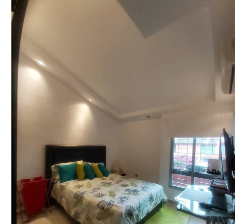 Imagen 22 de 25 de Vendo Espectacular Townhouse Totalmente Amoblado Bonaventure Home Mañongo Naguanagua Totalmente Amoblado Y Equipado