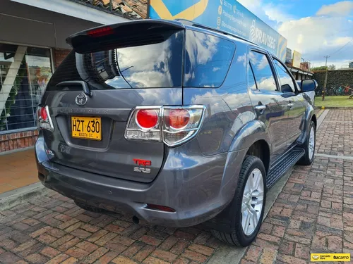 Toyota Fortuner 2.7cc At Aa 4x2 7 Pasajeros