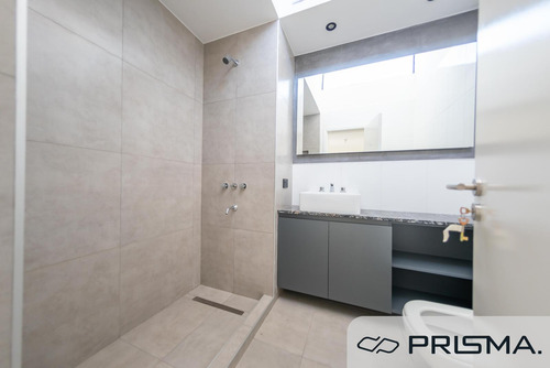 Dúplex- 3 Dorm- Distrito Sur