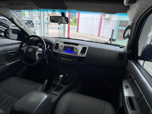 Toyota Hilux 2.7 Srv Cab. Dupla 4x4 Flex Aut. 4p