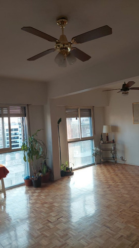 Imagen 7 de 16 de Duplex 3 Ambientes. Con Cochera Y Patio Con Parrilla. Se Escuchan Ofertas. Muy Buena Ubicación