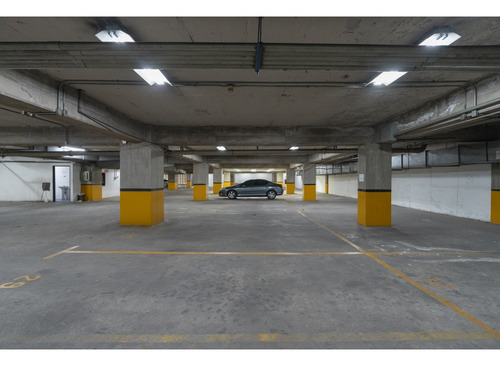 Se Vende Edf Comercial/industrial La Urbina Calle 1 78-25-05