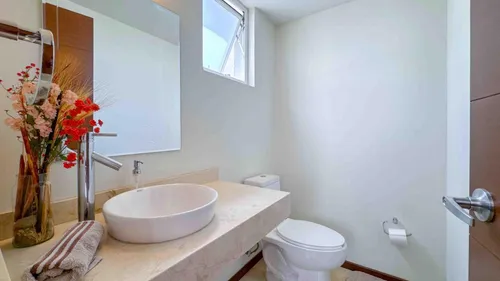 Casa En Venta En Calimaya, Con Excelente Mantenimiento.