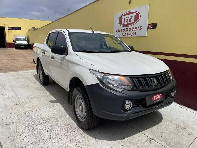 Mitsubishi L200 Triton Sport Gl 2.4