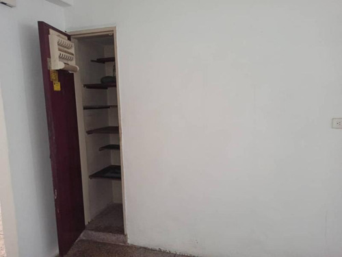 Imagen 9 de 14 de Lemc-420 Apartoquinta En Venta Trigal Norte Penélope Yáñez