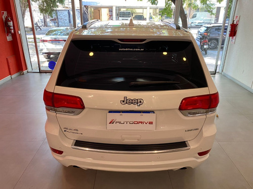 Imagen 9 de 25 de Jeep Grand Cherokee Limited Llantas 20 2015 44.000km