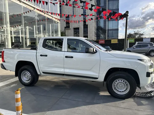 Mitsubishi L200 2.4 Glx Plus 4X4