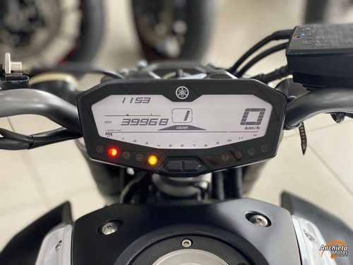 Imagem 2 de 10 de Yamaha Mt 07