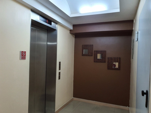 Imagen 12 de 14 de Alquiler Suite Amoblada, Con Netflix Sector Mall El Jardín.