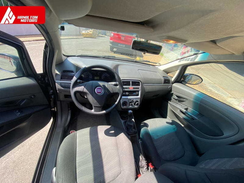 Imagem 7 de 9 de Fiat Punto Attractive 2011