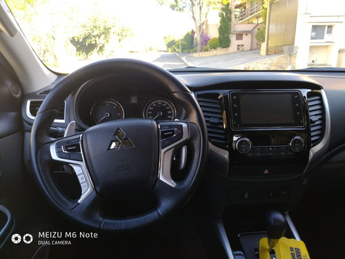Imagem 2 de 13 de Mitsubishi L200 Triton