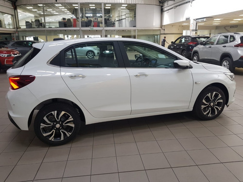 Imagen 2 de 25 de Chevrolet Onix Premier At 0km Entrega Ya