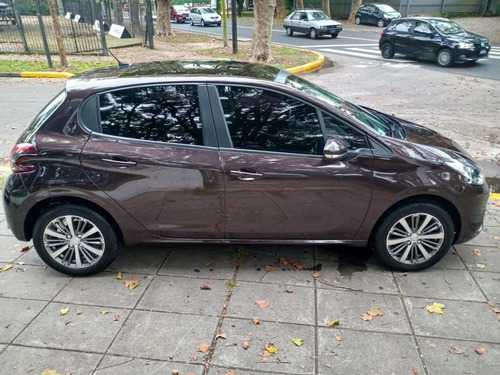 Peugeot 208 Allure 1.6