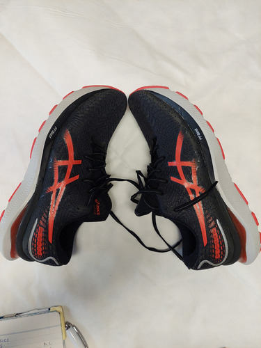 Zapatillas Asics Gel Cumulus Talle 41 (Usado)