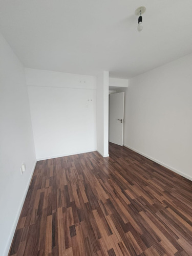 Imagen 11 de 16 de Alquiler Cordon 1 Dormitorio, Piso Alto, 2 Terrazas, Al Frente