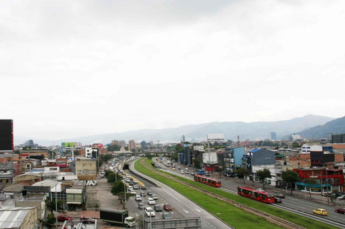 Comercial En Doce De Octubre Rah Co: 21-853