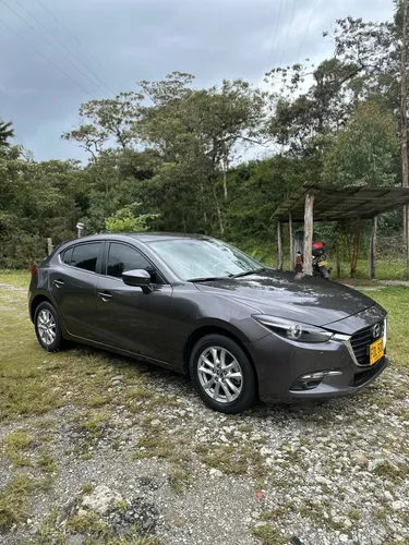 Mazda 3 2.0 Sport Touring