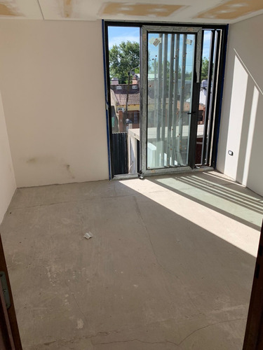 Imagen 11 de 15 de Dúplex A Estrenar En Calle 505 Entre 30 Y 31