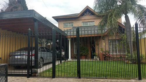 Excelente Chalet En San Miguel.