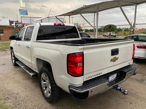 Imagen 8 de 15 de Chevrolet Cheyenne 5.3 2500 Doble Cab High Country 4x4 Mt