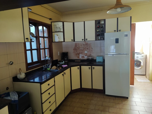 Imagen 5 de 18 de Se Vende Casa En Rio 3, Zona Centrica, Calle Est. Lopez 80, 3 Dorm, Cochera