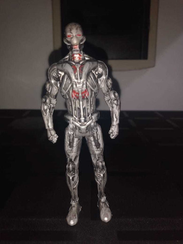 Ultrón Marvel Universe Hasbro 2015