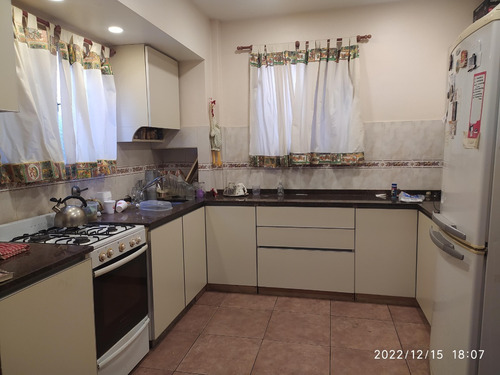 Imagen 2 de 12 de Alquiler De Ph 3 Ambientes Con Terraza Y Quincho